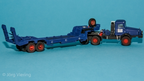 Faun F60-12-40KA mit Blumhardt Tieflader